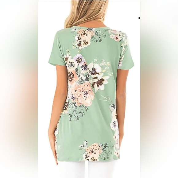Mint Green Floral Short Sleeve Round Neck Blouse, Small Flowery Shirt - Picture 6 of 6